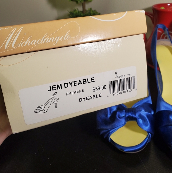 David's Bridal Michaelangelo Heels - Picture 11 of 14